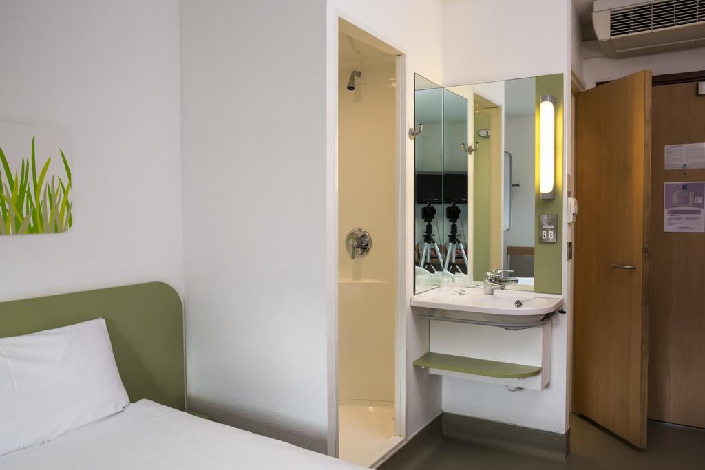 Double Room (2 Adults)